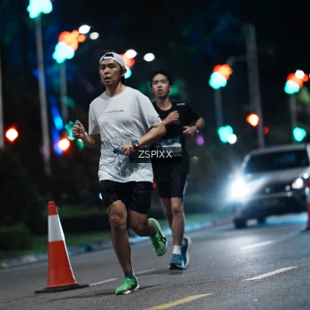 Runner Photo 3743173