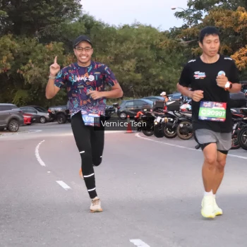 Runner Photo 3743215