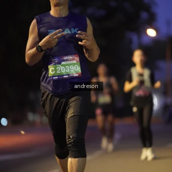 Runner Photo 3743216