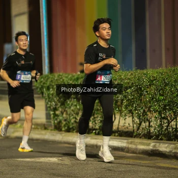 Runner Photo 3743275