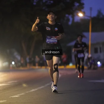 Runner Photo 3743276