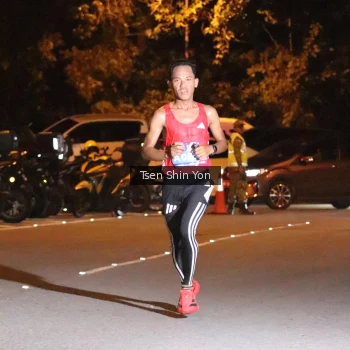 Runner Photo 3743279