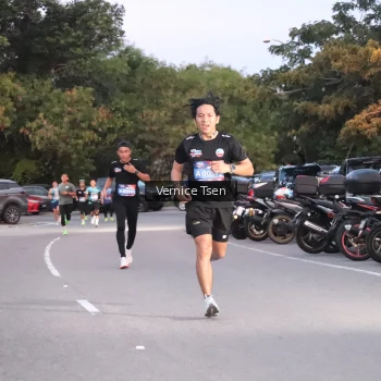Runner Photo 3743295