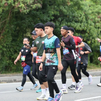 Runner Photo 3743495