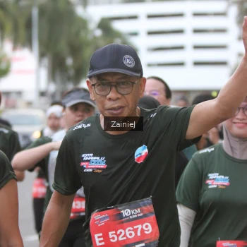 Runner Photo 3743500