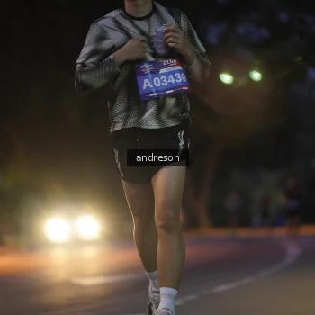 Runner Photo 3743516