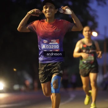 Runner Photo 3743598