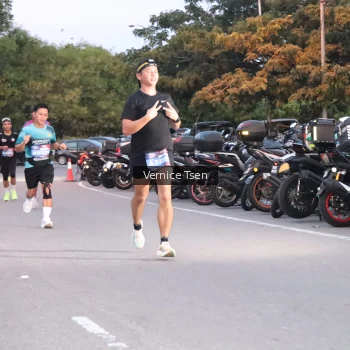 Runner Photo 3743647
