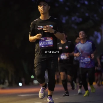 Runner Photo 3743649