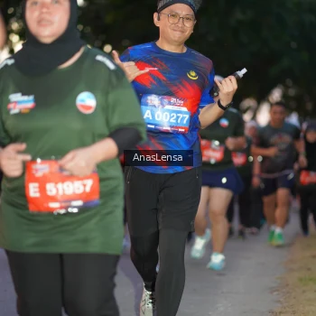 Runner Photo 3743709