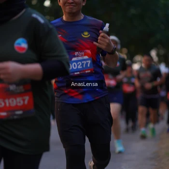 Runner Photo 3743717