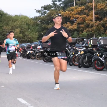 Runner Photo 3743720