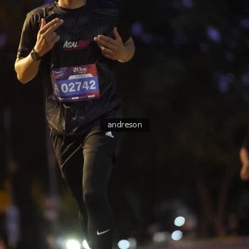 Runner Photo 3743723