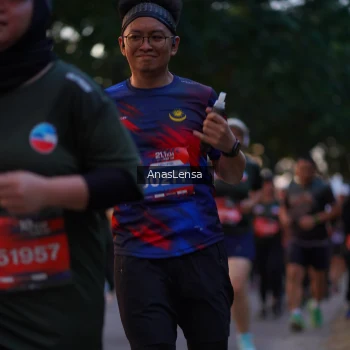 Runner Photo 3743740