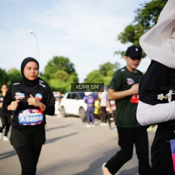 Runner Photo 3743862