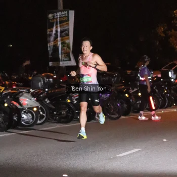 Runner Photo 3743903