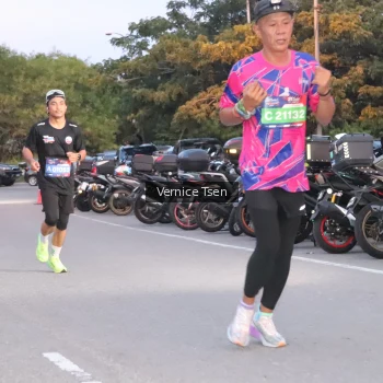 Runner Photo 3744015
