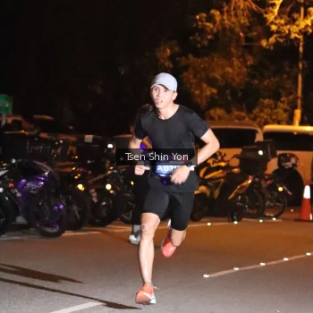 Runner Photo 3744113