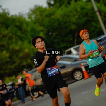 Runner Photo 3744311