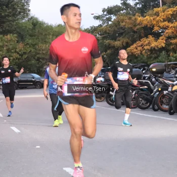 Runner Photo 3744350