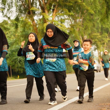 Runner Photo 3744375