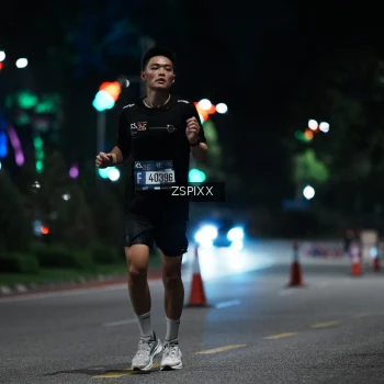 Runner Photo 3744654