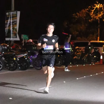Runner Photo 3744699