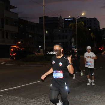 Runner Photo 3744811