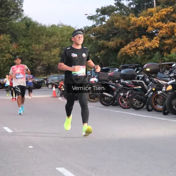 Runner Photo 3744821