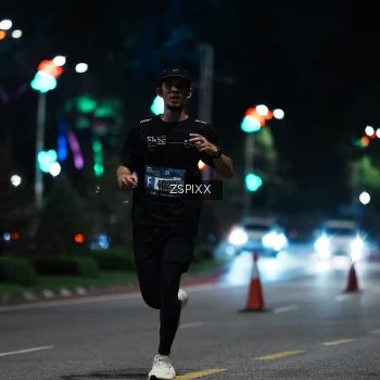 Runner Photo 3744834