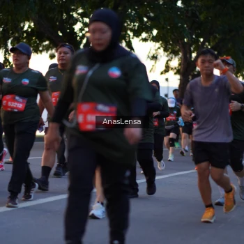 Runner Photo 3745575