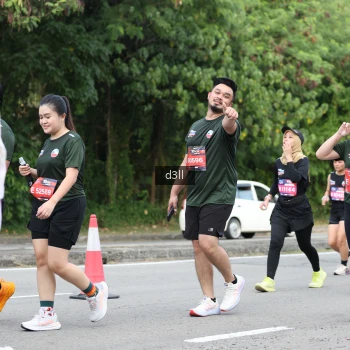 Runner Photo 3745599