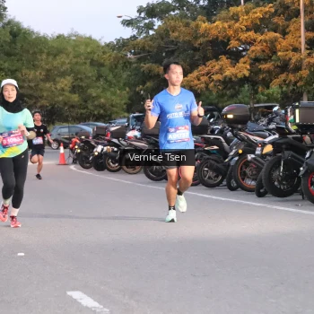 Runner Photo 3745601