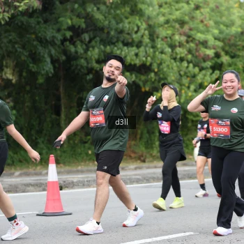 Runner Photo 3745711