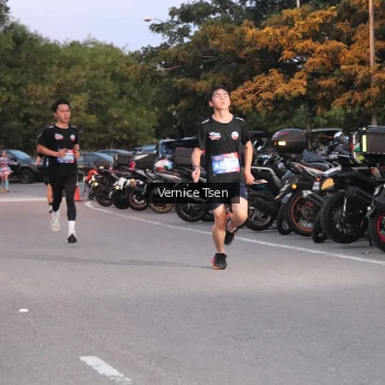 Runner Photo 3745763