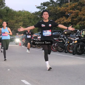 Runner Photo 3745932