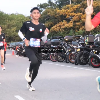 Runner Photo 3746384