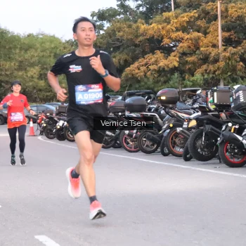 Runner Photo 3746418