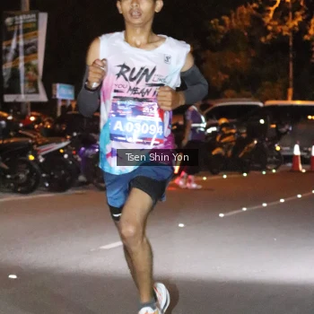 Runner Photo 3746530