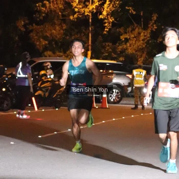 Runner Photo 3746565