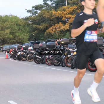 Runner Photo 3746585