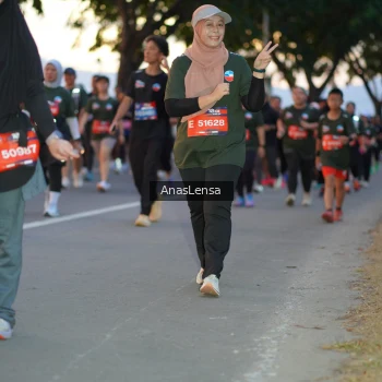 Runner Photo 3746643