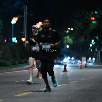 Runner Photo 3746685
