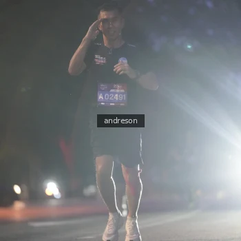 Runner Photo 3746813