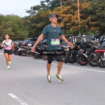 Runner Photo 3746922