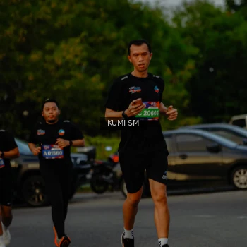 Runner Photo 3746965