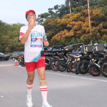 Runner Photo 3746974