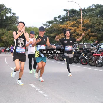 Runner Photo 3747375