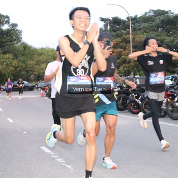 Runner Photo 3747510