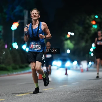 Runner Photo 3747937